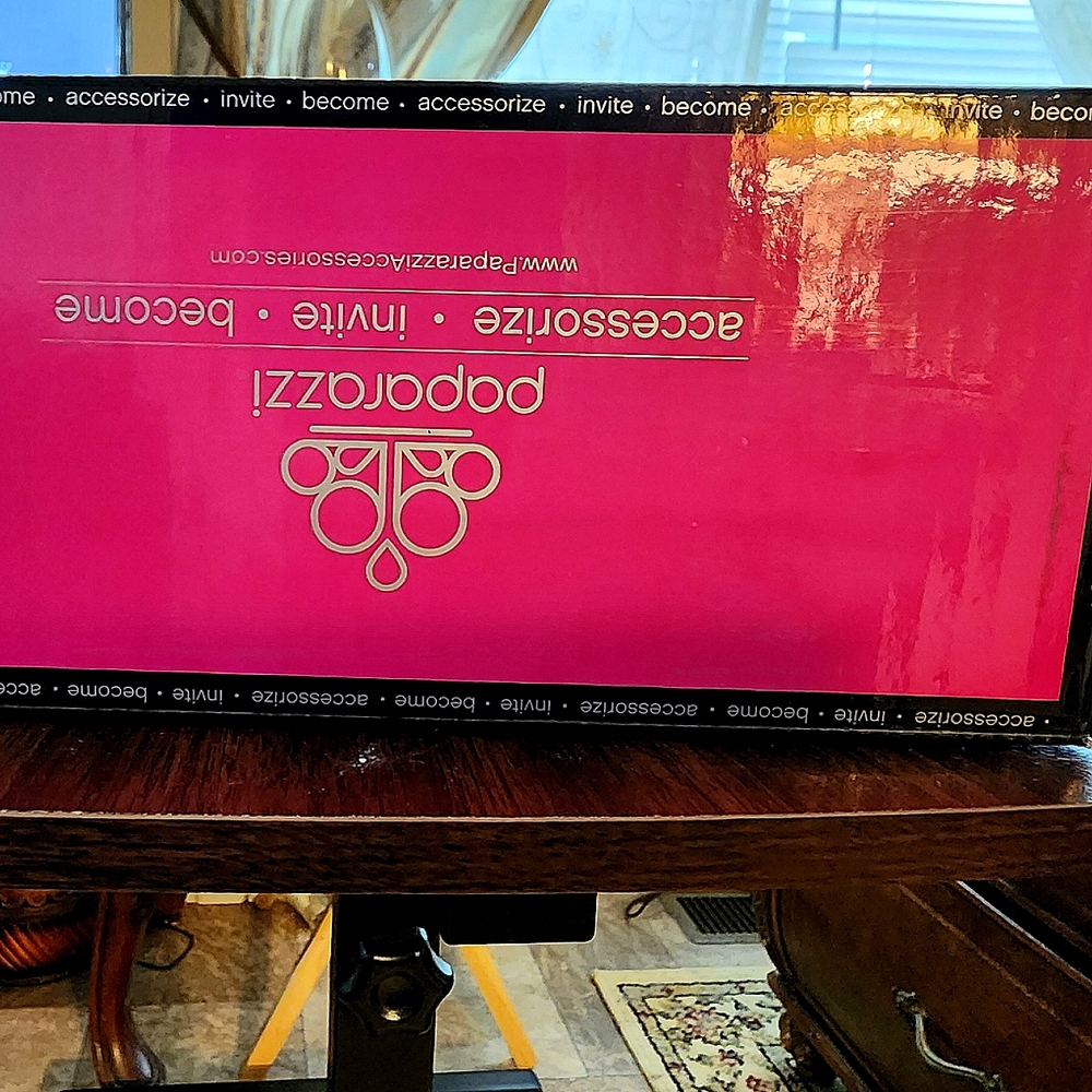 Paparazzi jewelry sale. going out of business sale alot of jewelry